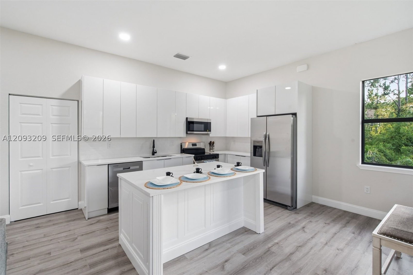 Real estate property located at 923 MILWAUKEE BLVD, Lee, Lehigh Acres, Lehigh Acres, FL
