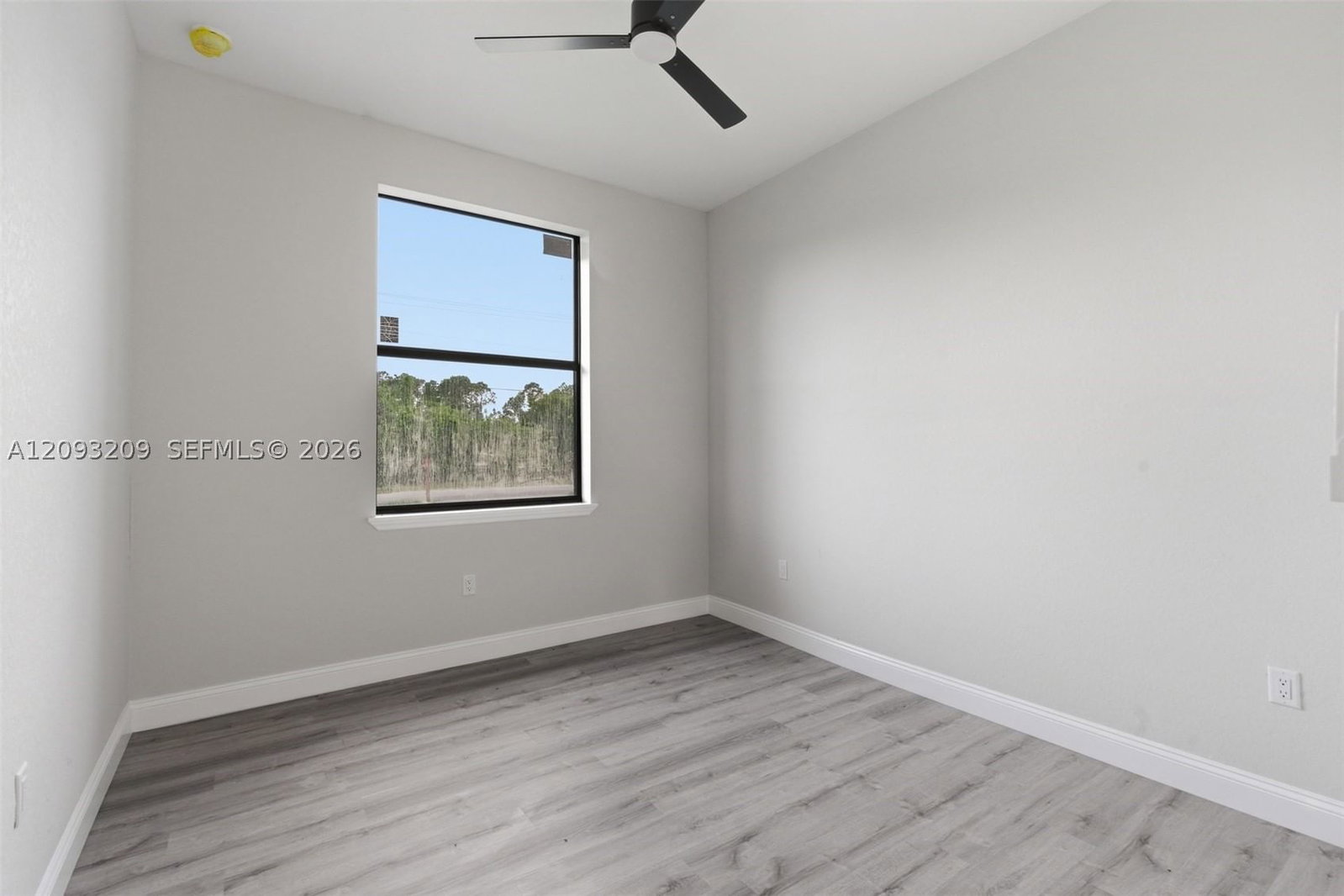 Real estate property located at 923 MILWAUKEE BLVD, Lee, Lehigh Acres, Lehigh Acres, FL