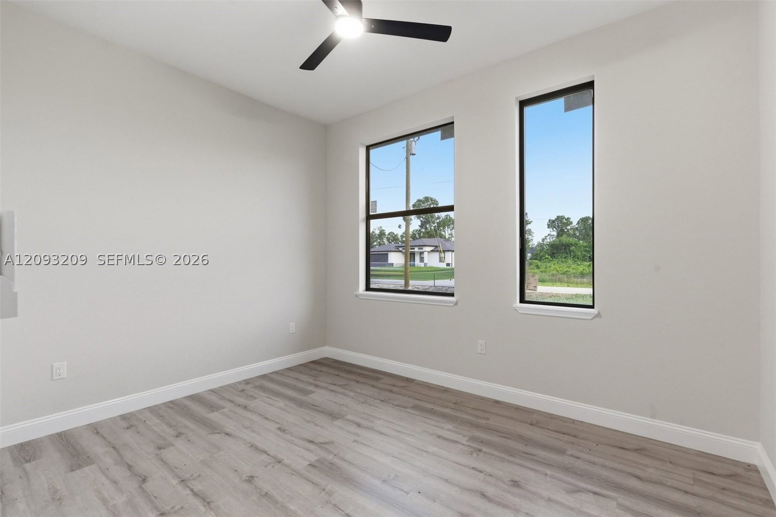 Real estate property located at 923 MILWAUKEE BLVD, Lee, Lehigh Acres, Lehigh Acres, FL