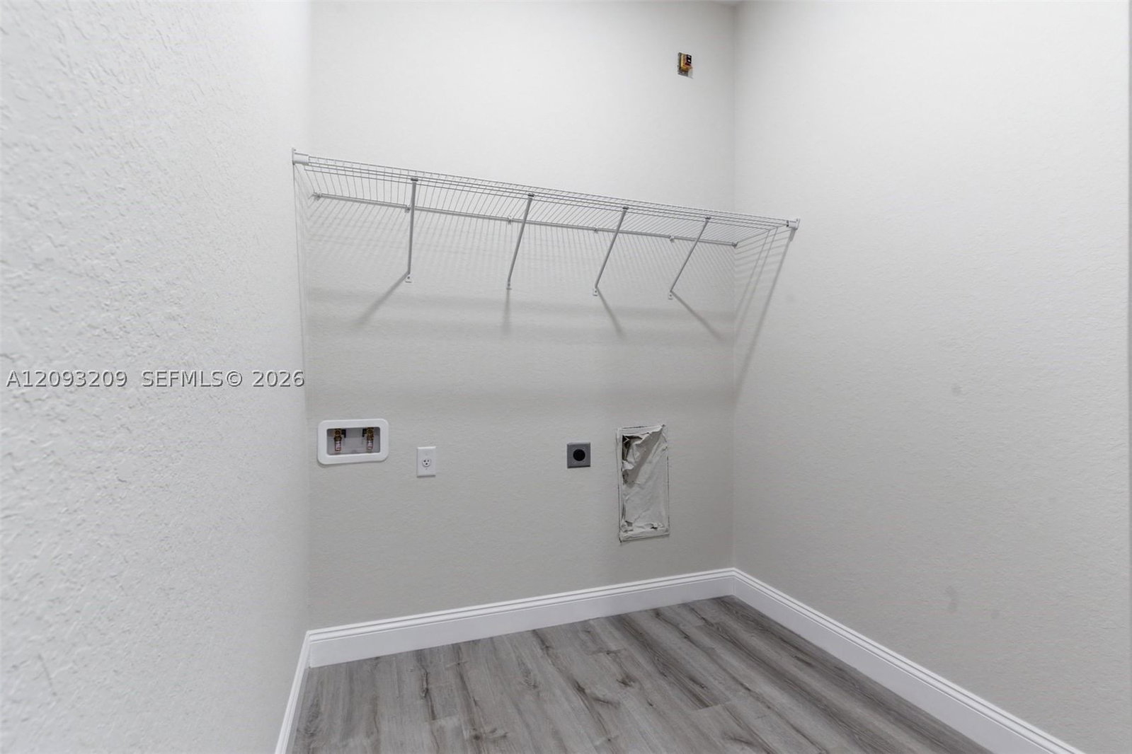 Real estate property located at 923 MILWAUKEE BLVD, Lee, Lehigh Acres, Lehigh Acres, FL