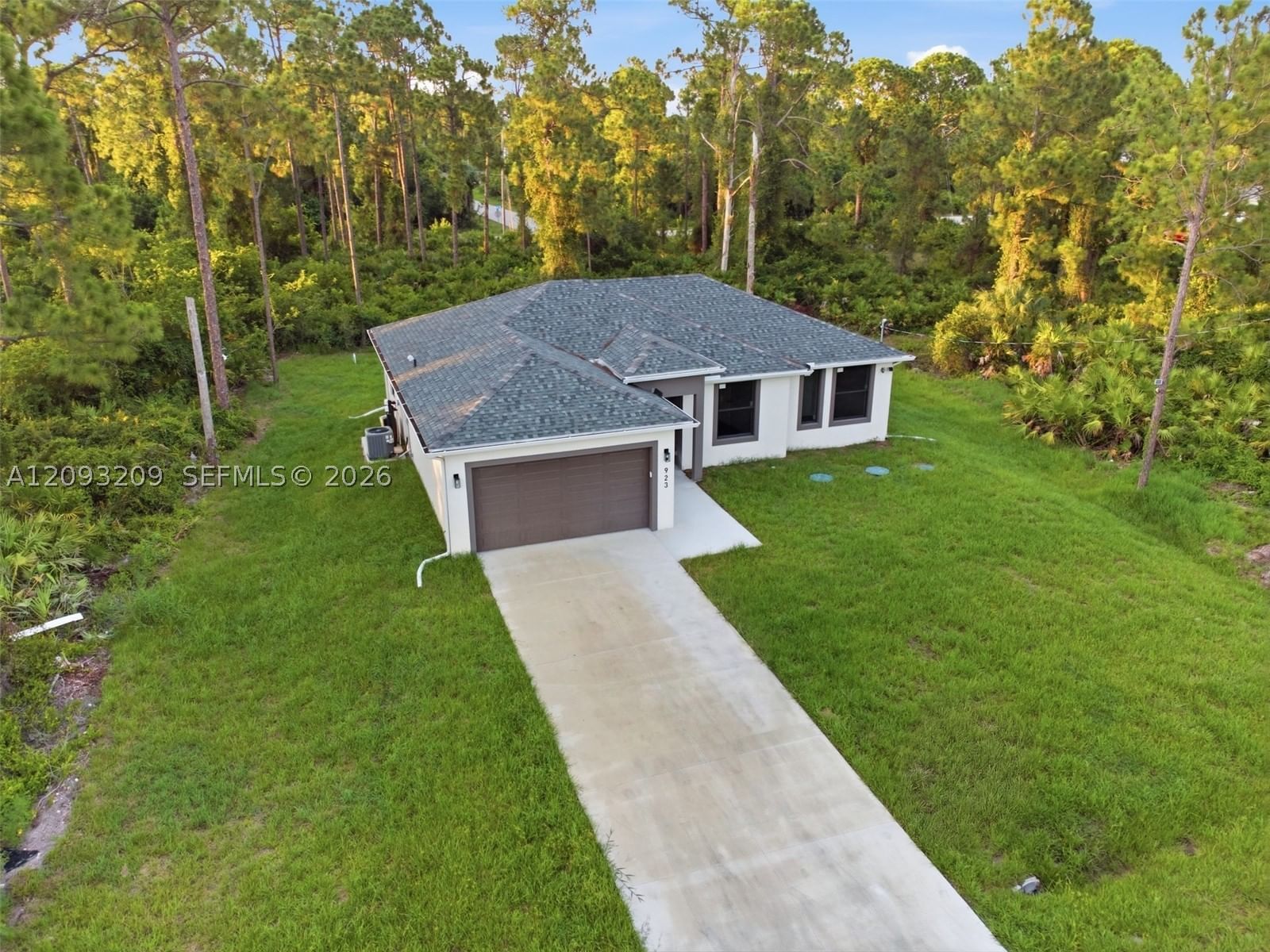 Real estate property located at 923 MILWAUKEE BLVD, Lee, Lehigh Acres, Lehigh Acres, FL