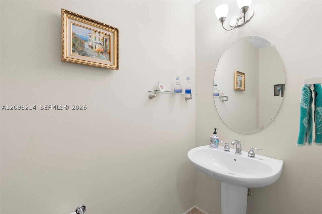 Real estate property located at 16101 Emerald Estates Dr #448, Broward, Weston 55 Plus Condo, Weston, FL