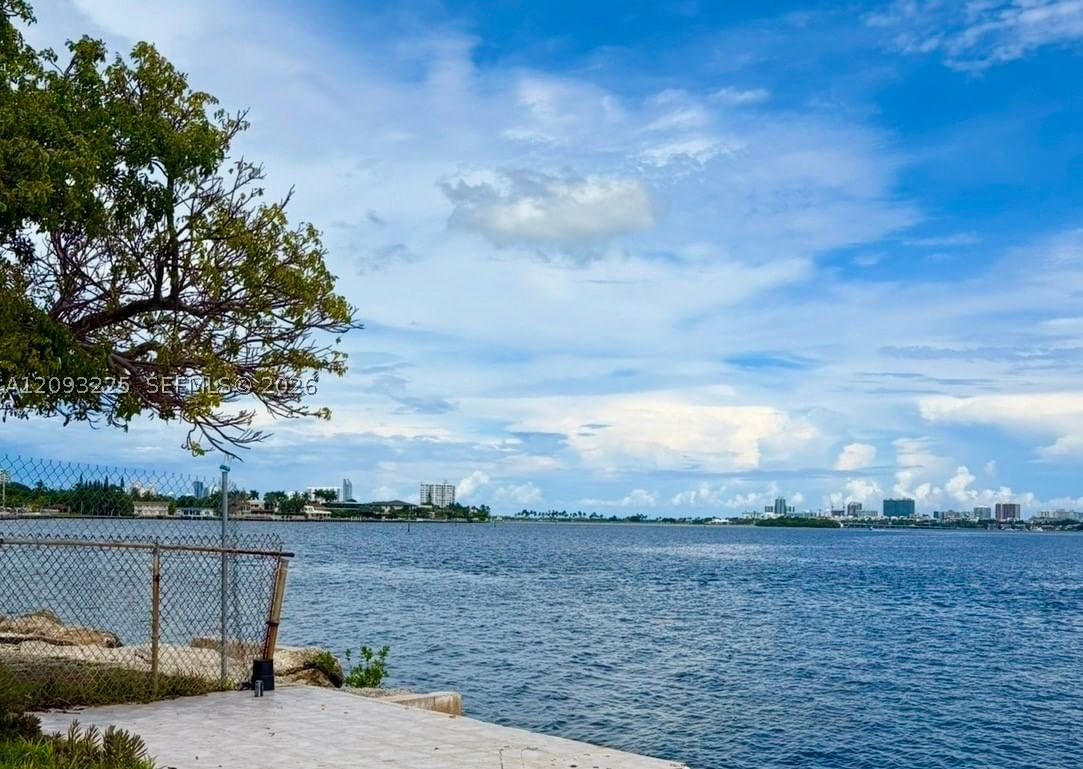 Real estate property located at 10875 Bayshore Dr, Miami-dade, Amd Pl Bay Ridge, Miami, FL