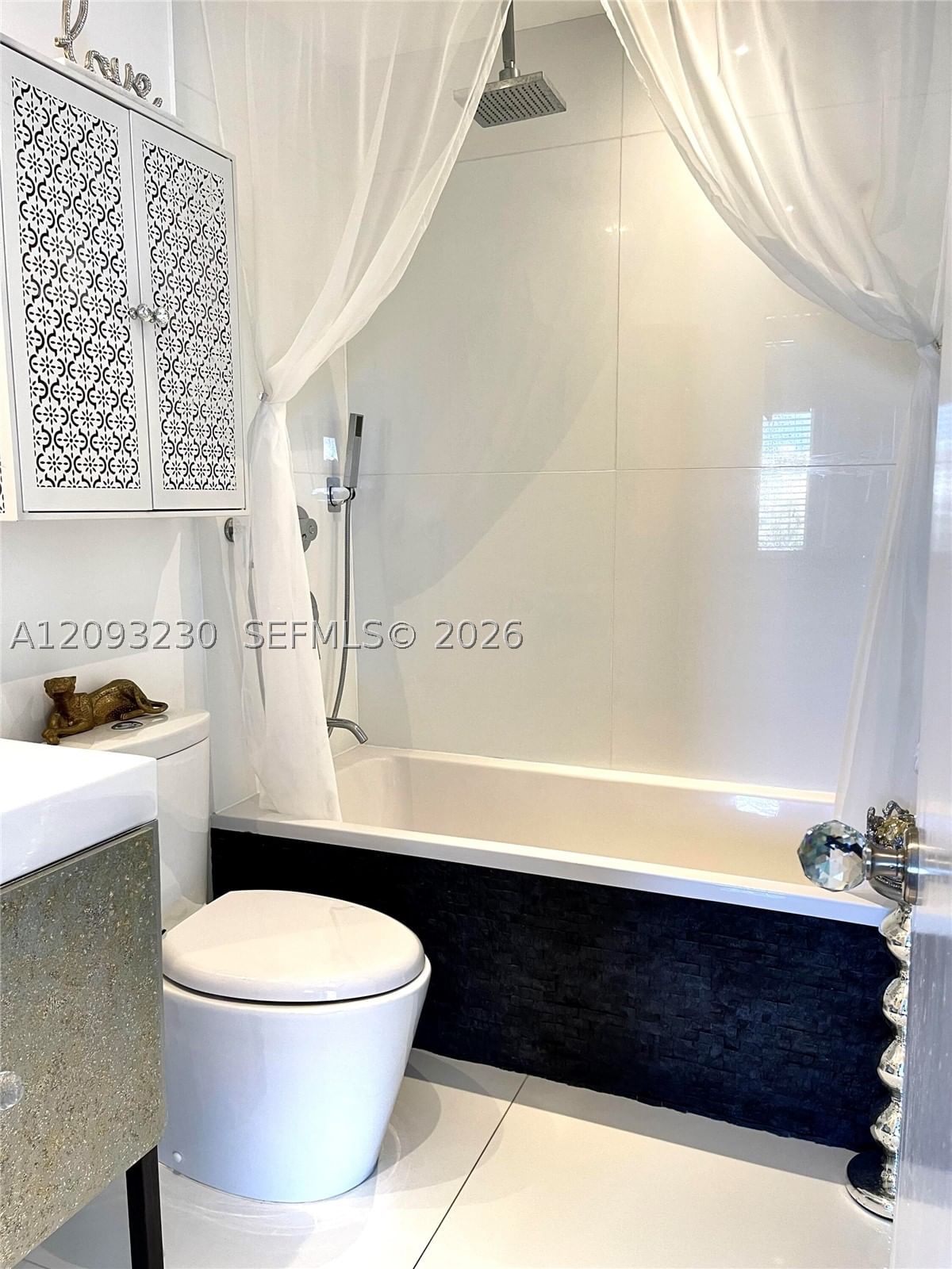 Real estate property located at 13105 Ixora Ct #302, Miami-dade, Keystone Arms Condo, North Miami, FL