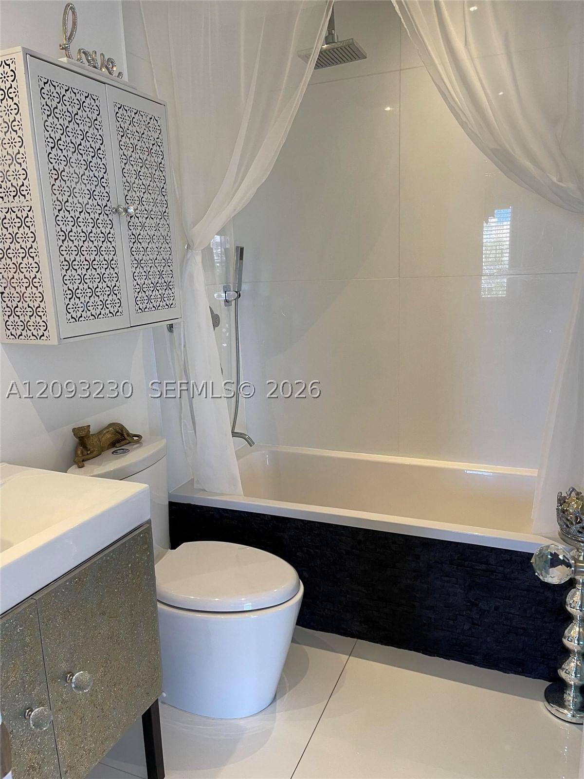 Real estate property located at 13105 Ixora Ct #302, Miami-dade, Keystone Arms Condo, North Miami, FL