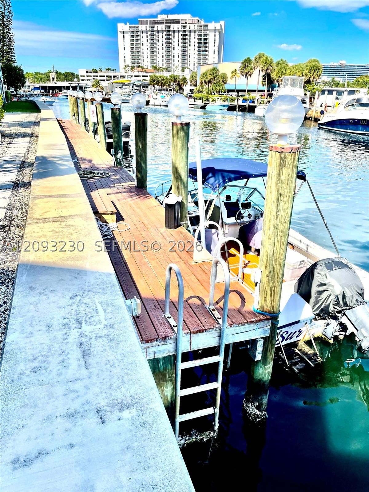 Real estate property located at 13105 Ixora Ct #302, Miami-dade, Keystone Arms Condo, North Miami, FL