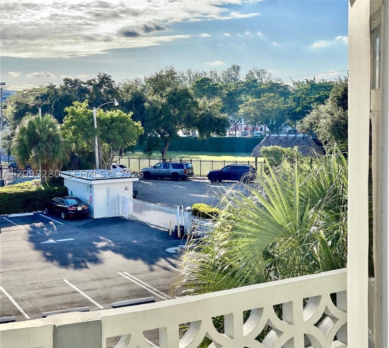 Real estate property located at 13105 Ixora Ct #302, Miami-dade, Keystone Arms Condo, North Miami, FL