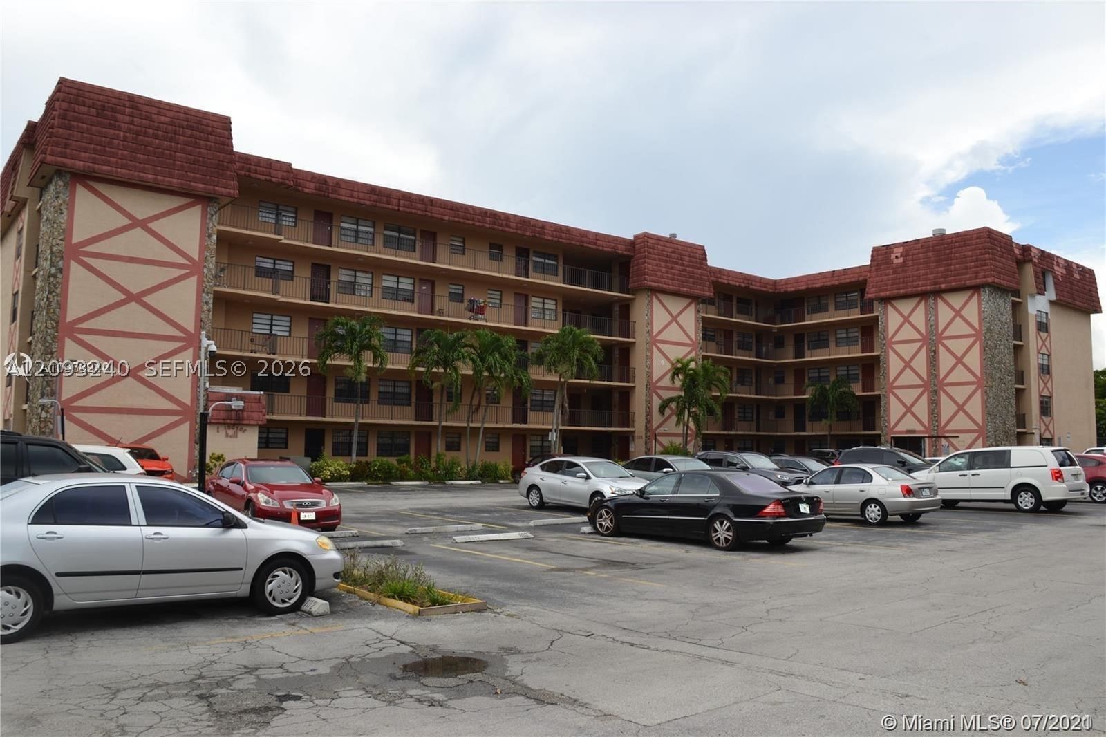 Real estate property located at 1325 68th St #221, Miami-dade, Kings Cove Condo, Hialeah, FL