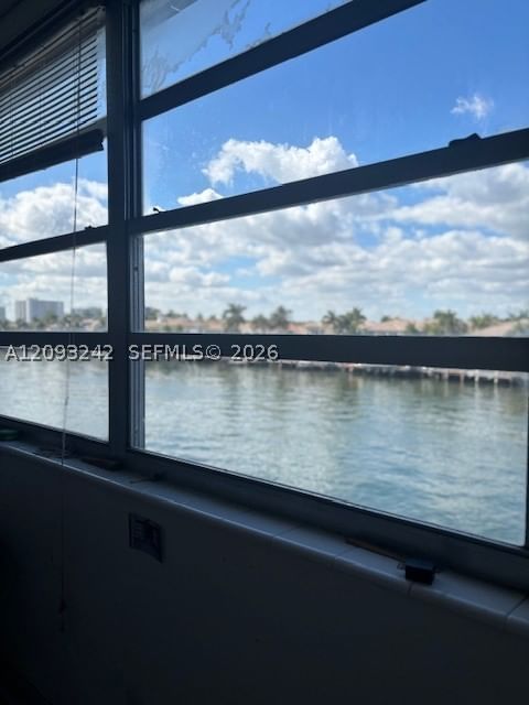 Real estate property located at 1400 Ocean Dr #304, Broward, Trafalgar Towers Condomin, Hollywood, FL