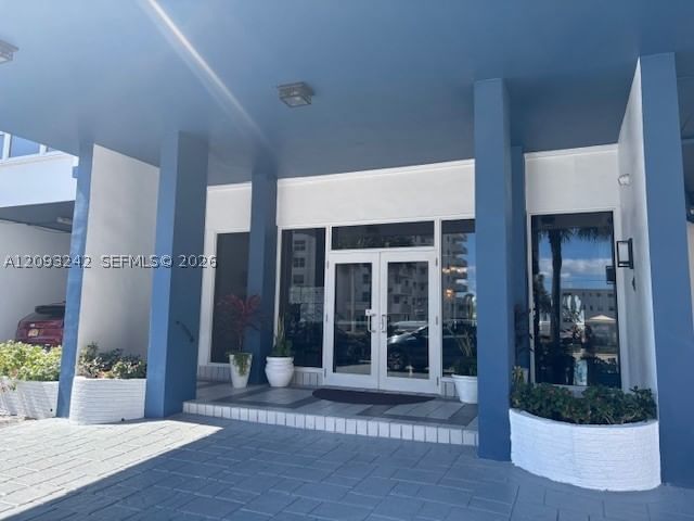 Real estate property located at 1400 Ocean Dr #304, Broward, Trafalgar Towers Condomin, Hollywood, FL