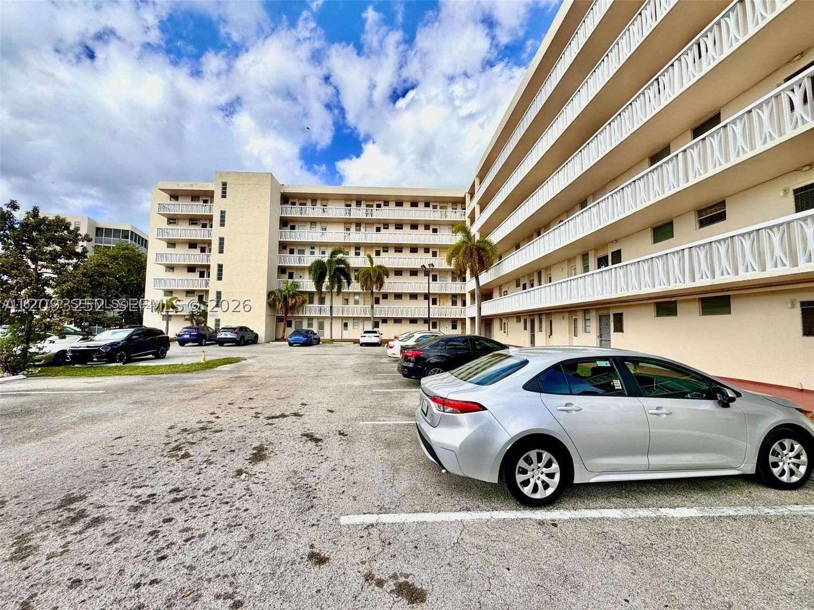 Real estate property located at 2905 Point East Dr L102, Miami-dade, Point East Sec Iii Condo, Aventura, FL