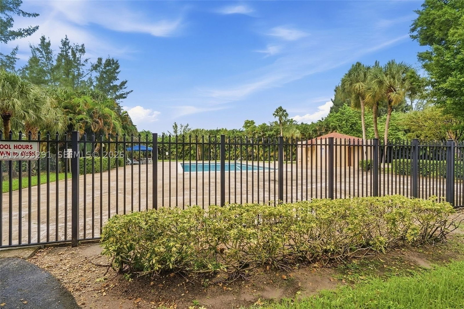 Real estate property located at 3490 Foxcroft Rd B303, Broward, Foxcroft Apts Inc Condo, Miramar, FL