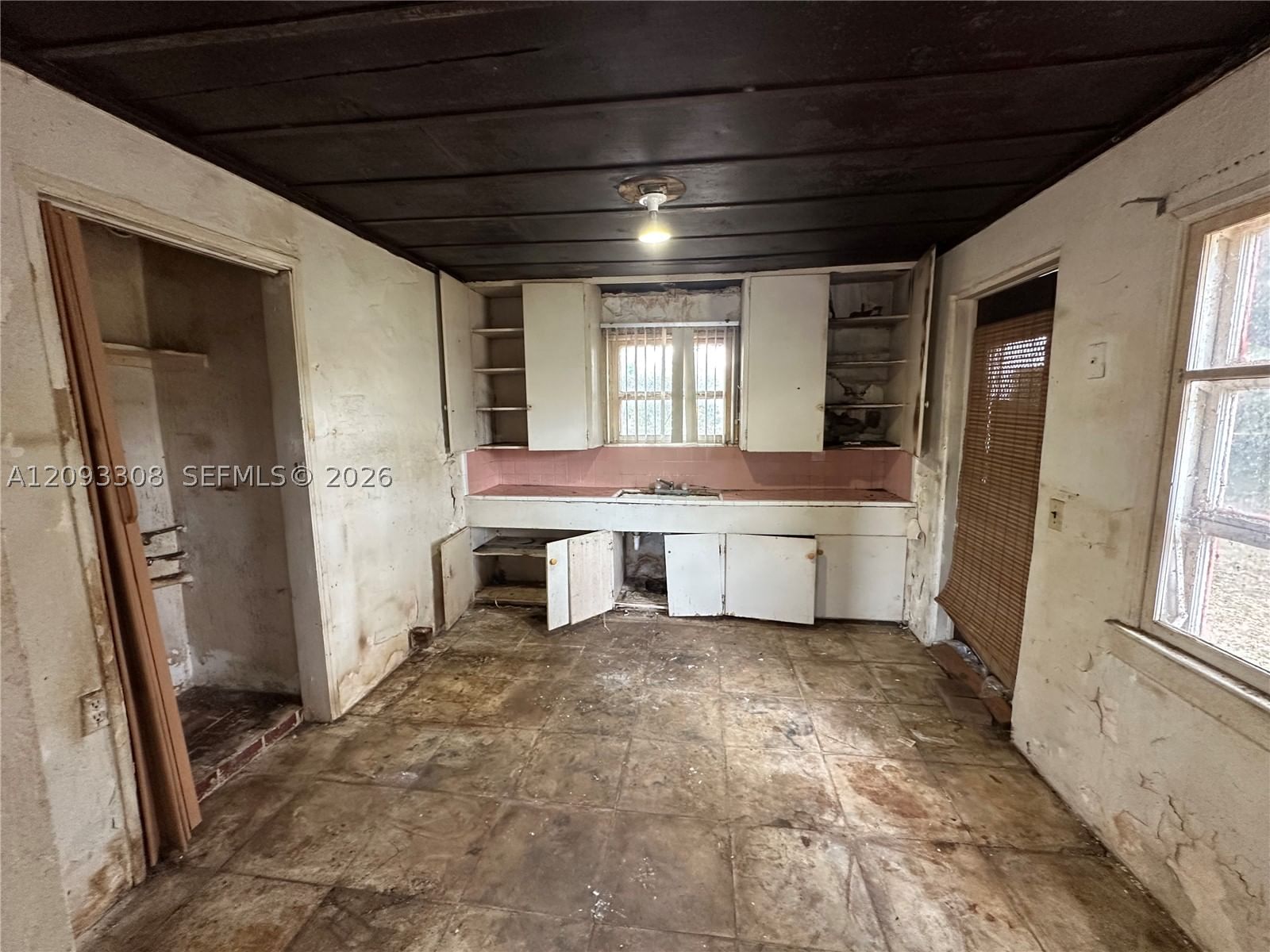 Real estate property located at 16122 18th Ct, Miami-dade, Fulford Heights, North Miami Beach, FL