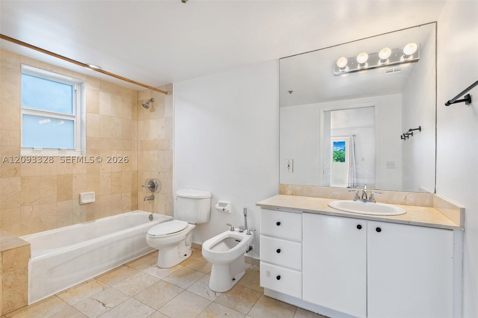 Real estate property located at 227 Michigan Ave #405, Miami-dade, The Ambassadors Condo, Miami Beach, FL