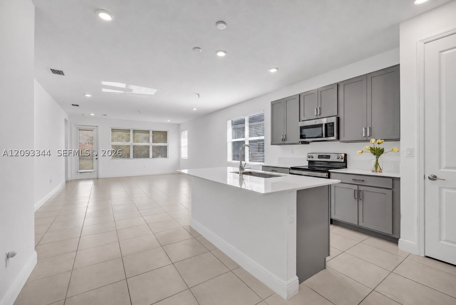 Real estate property located at 4242 Rosa Dr, Broward, Crystal Lake 1st Sec, Deerfield Beach, FL