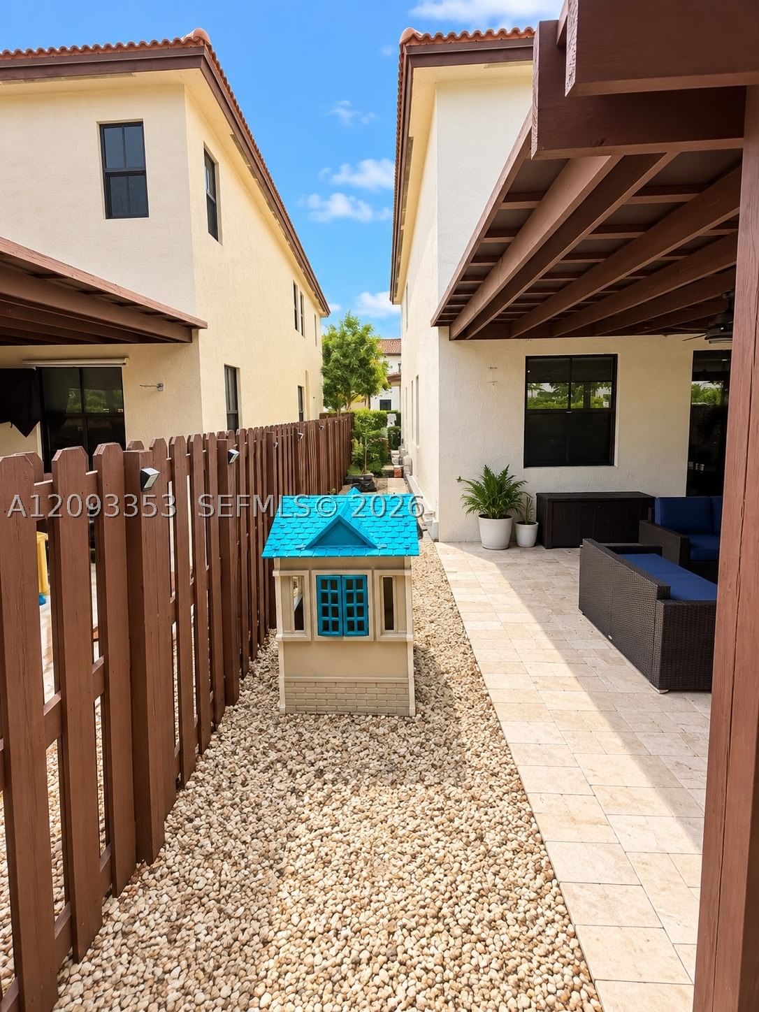 Real estate property located at 8830 101st Pl, Miami-dade, Isles At Grand Bay, Doral, FL