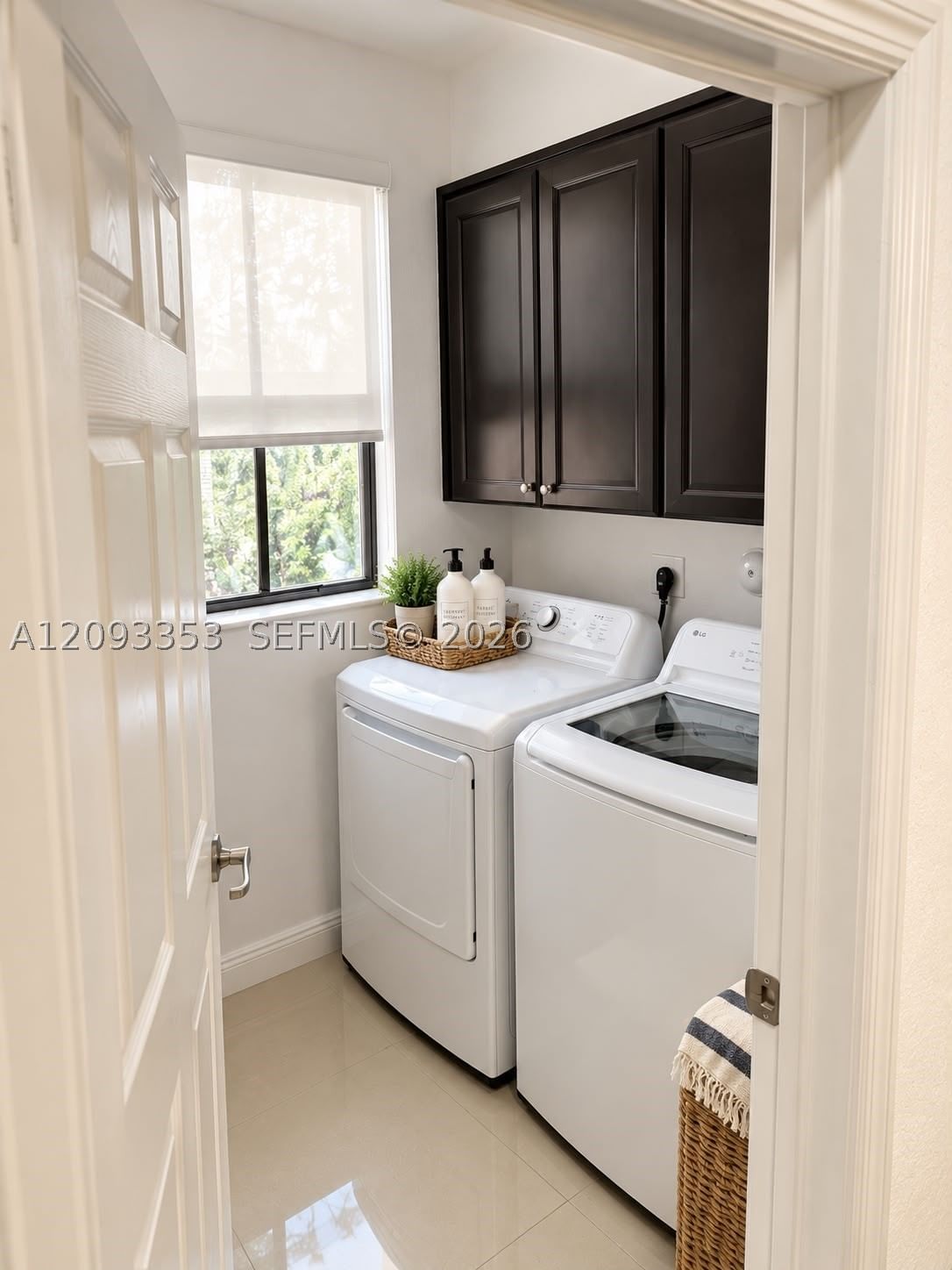 Real estate property located at 8830 101st Pl, Miami-dade, Isles At Grand Bay, Doral, FL