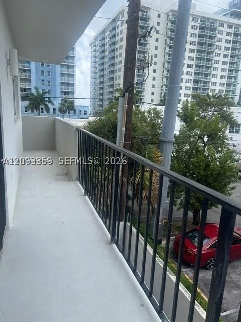 Real estate property located at 6965 Harding Ave #305, Miami-dade, Harding Villas Condo, Miami Beach, FL