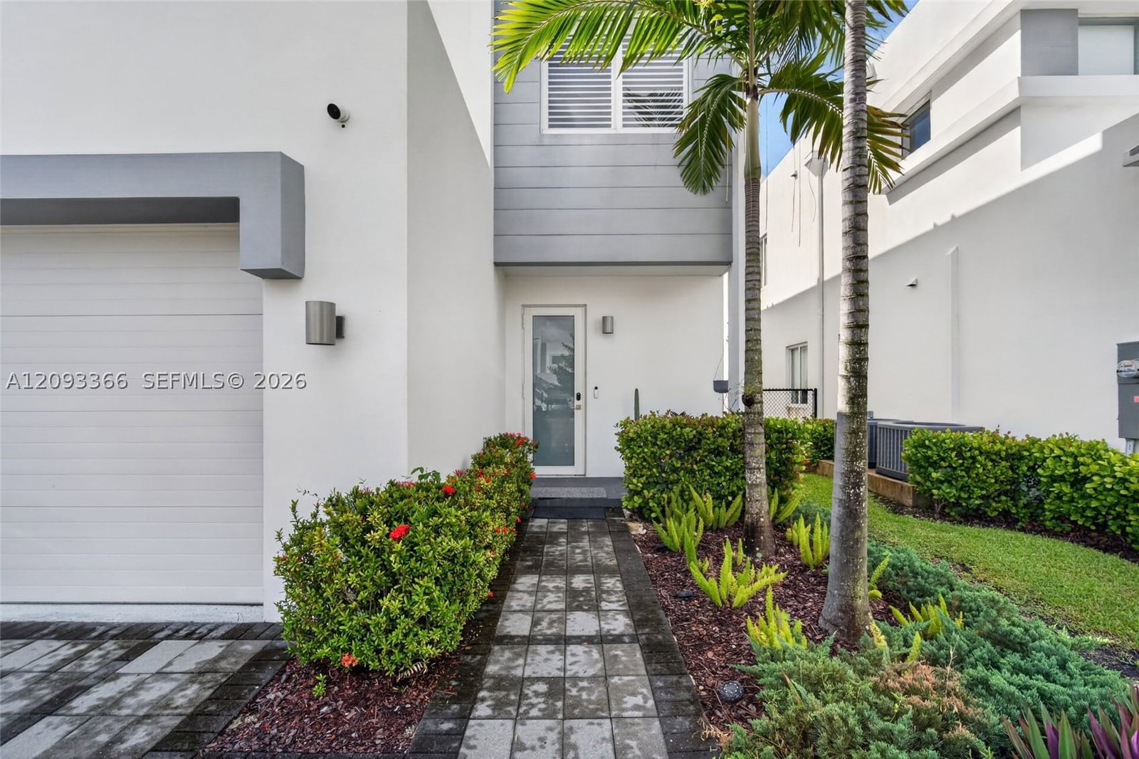Real estate property located at 10370 67th Ter, Miami-dade, Doral Palms South, Doral, FL