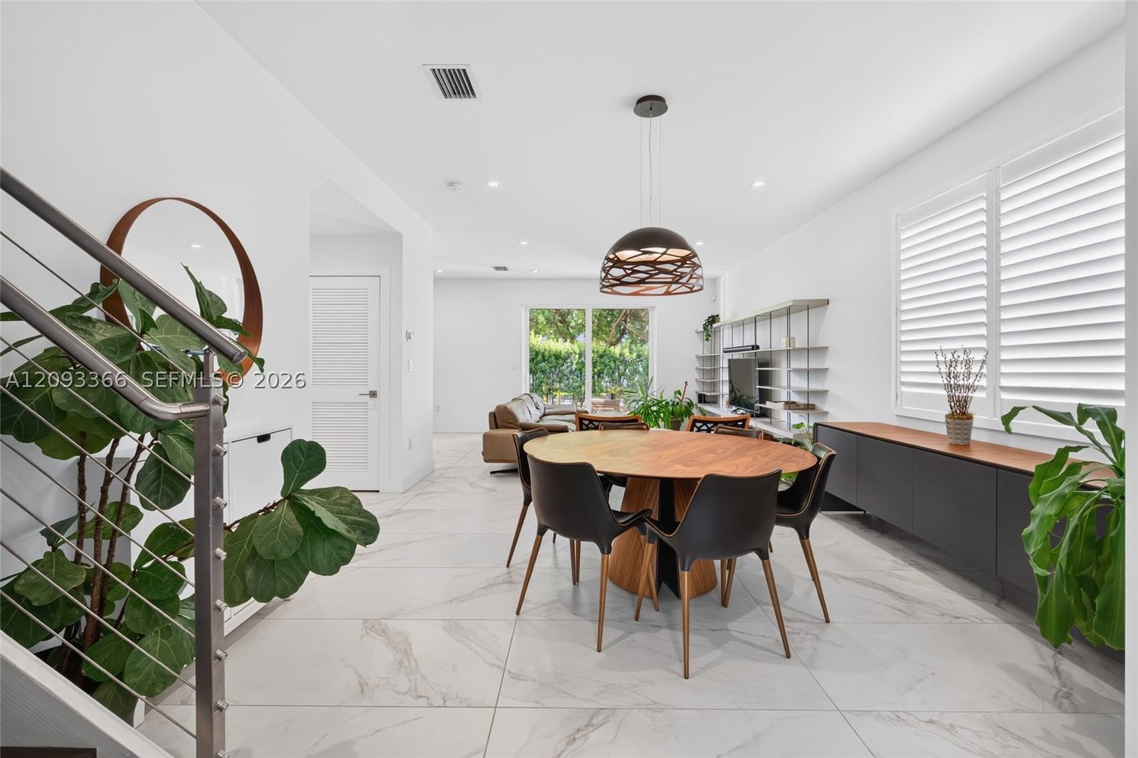 Real estate property located at 10370 67th Ter, Miami-dade, Doral Palms South, Doral, FL