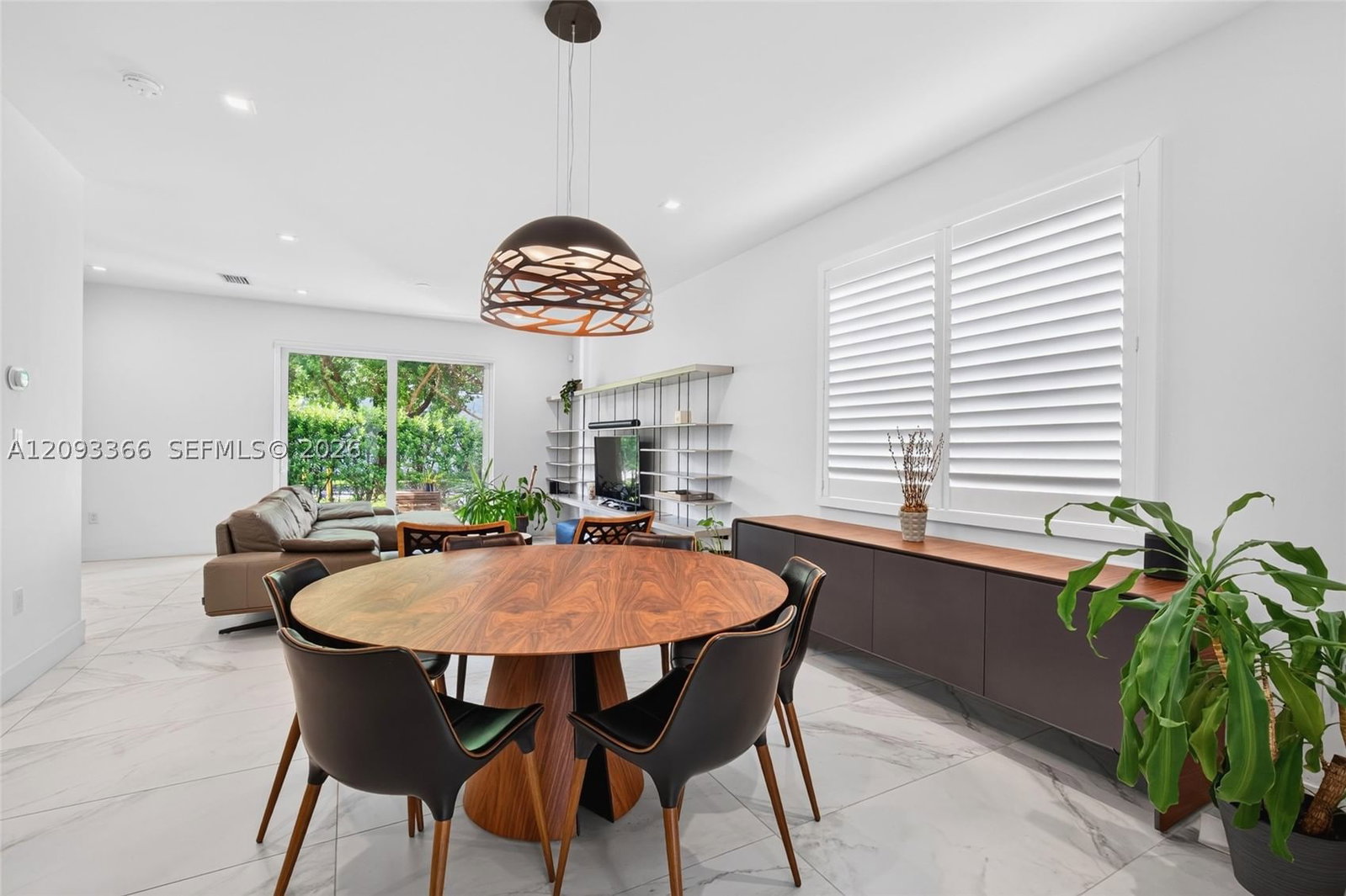 Real estate property located at 10370 67th Ter, Miami-dade, Doral Palms South, Doral, FL
