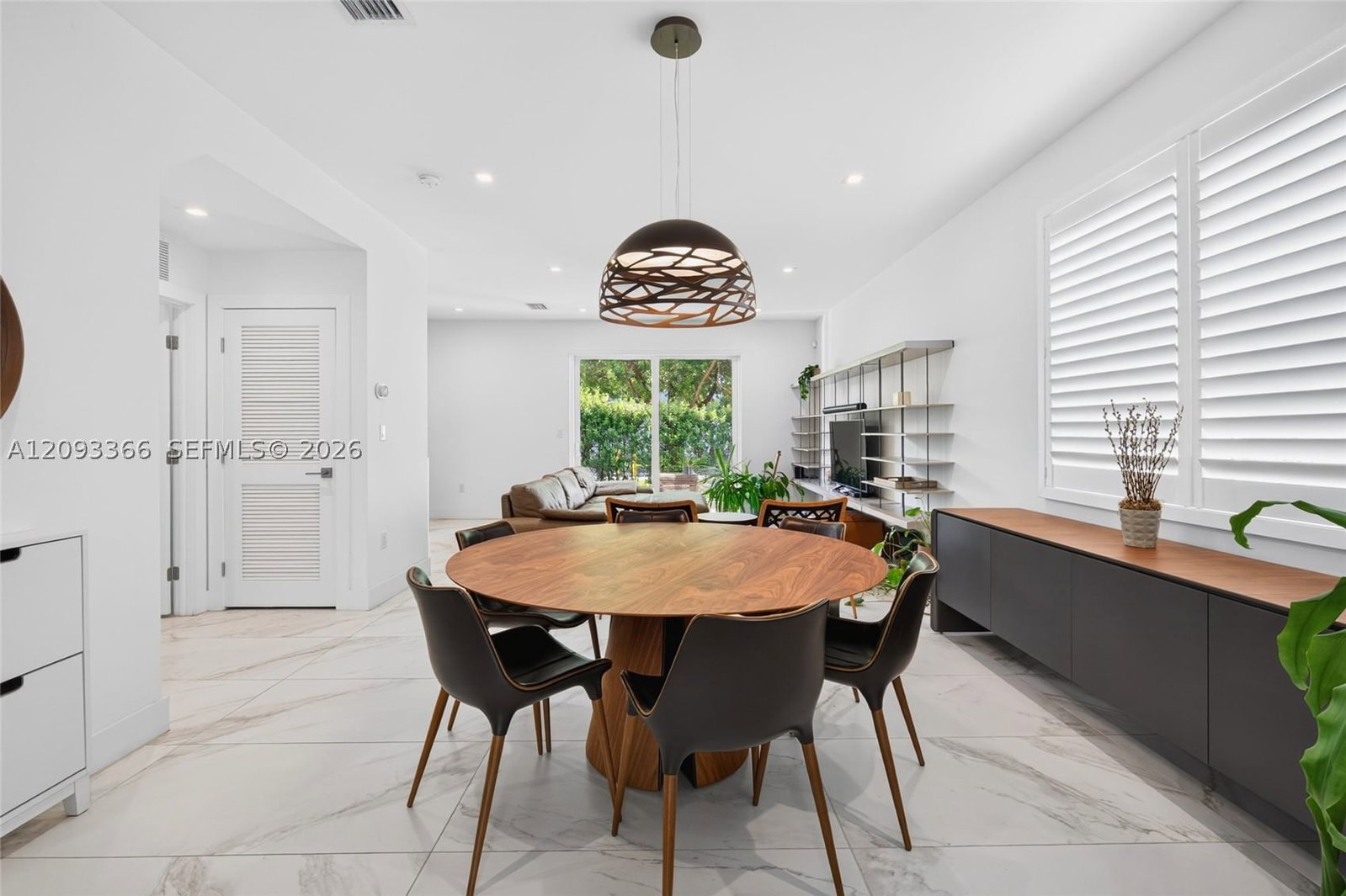 Real estate property located at 10370 67th Ter, Miami-dade, Doral Palms South, Doral, FL