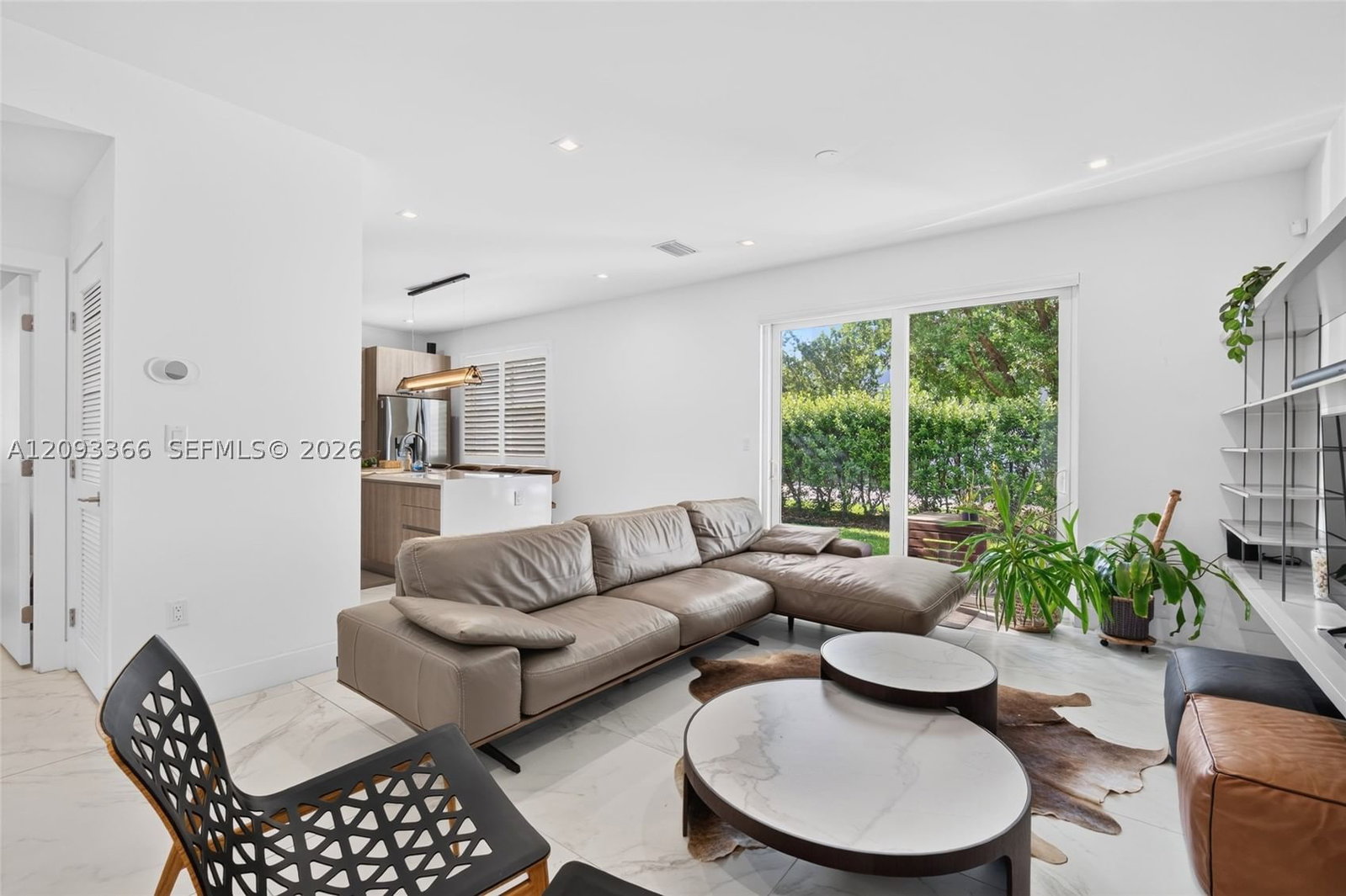 Real estate property located at 10370 67th Ter, Miami-dade, Doral Palms South, Doral, FL