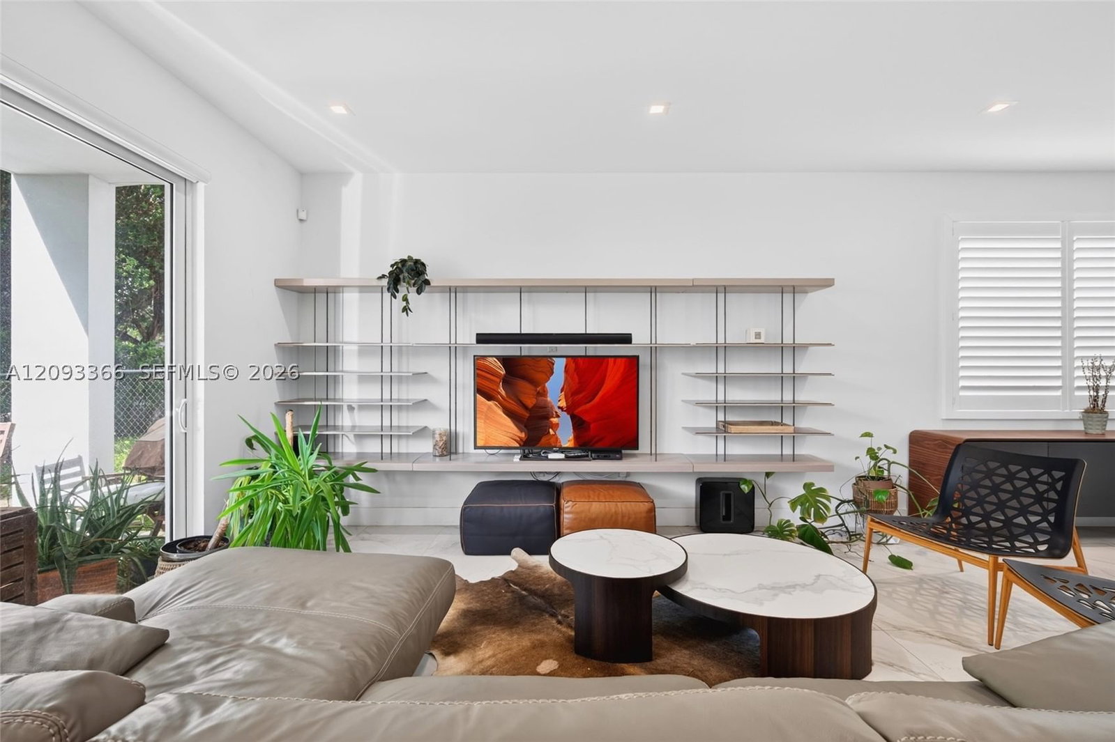 Real estate property located at 10370 67th Ter, Miami-dade, Doral Palms South, Doral, FL