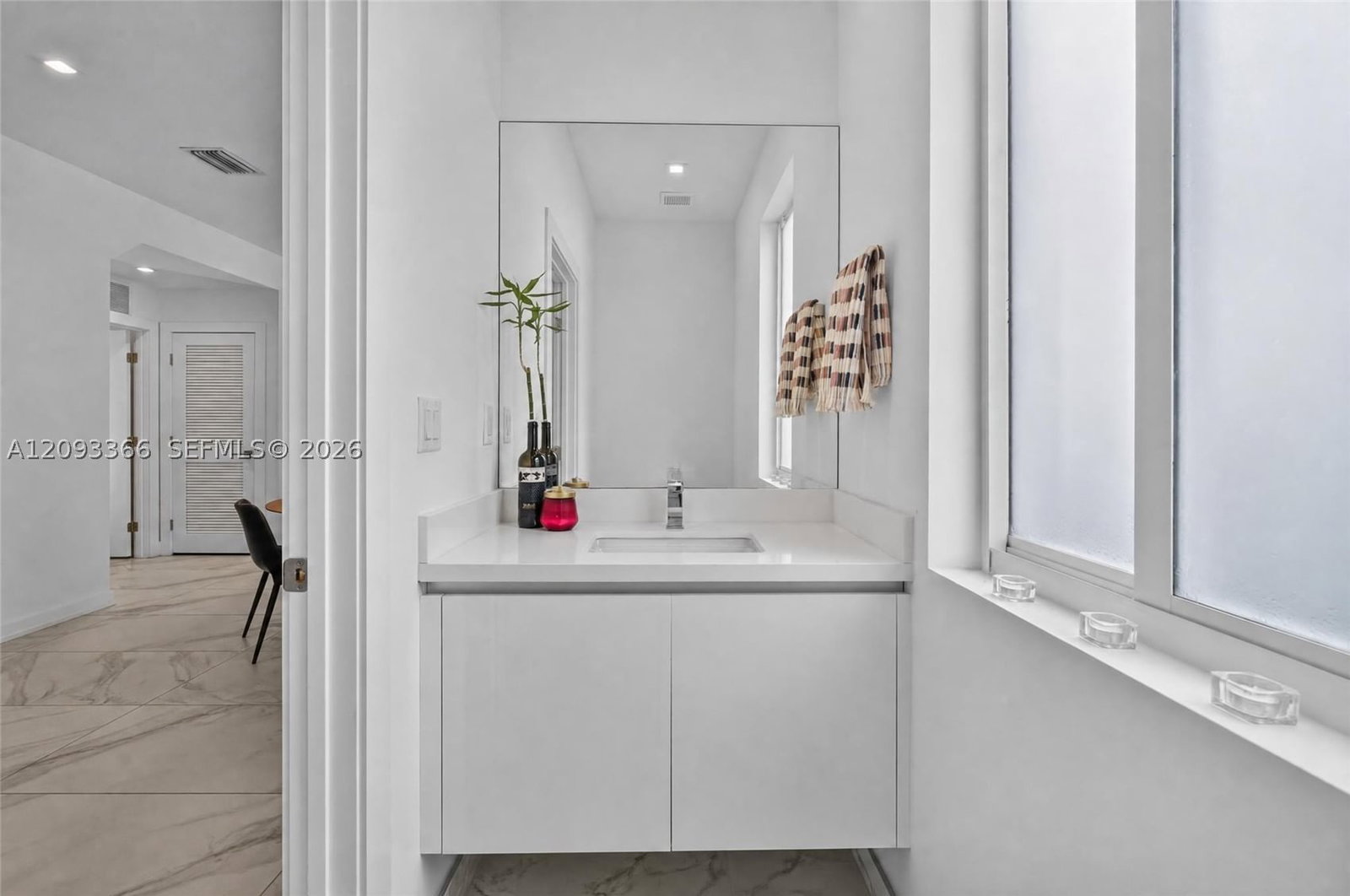 Real estate property located at 10370 67th Ter, Miami-dade, Doral Palms South, Doral, FL