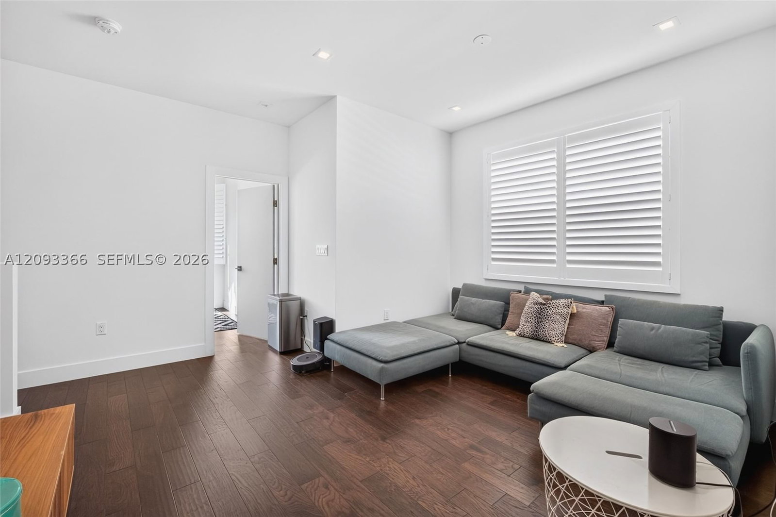 Real estate property located at 10370 67th Ter, Miami-dade, Doral Palms South, Doral, FL