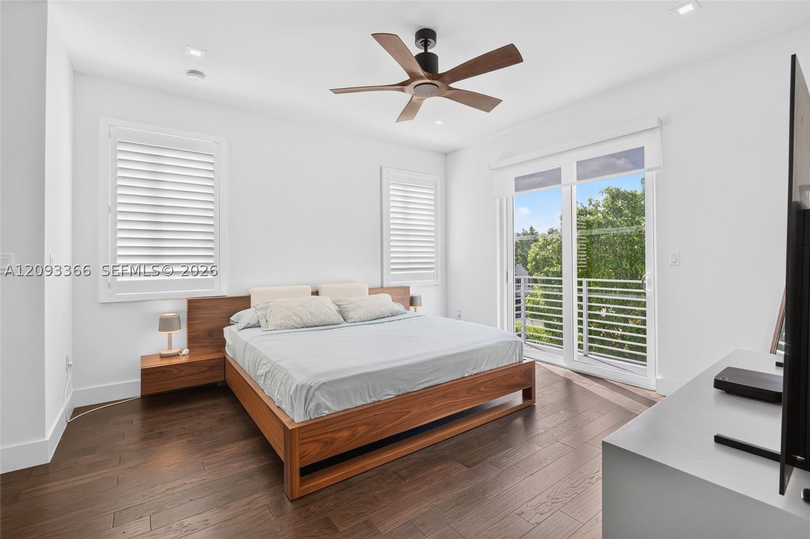 Real estate property located at 10370 67th Ter, Miami-dade, Doral Palms South, Doral, FL