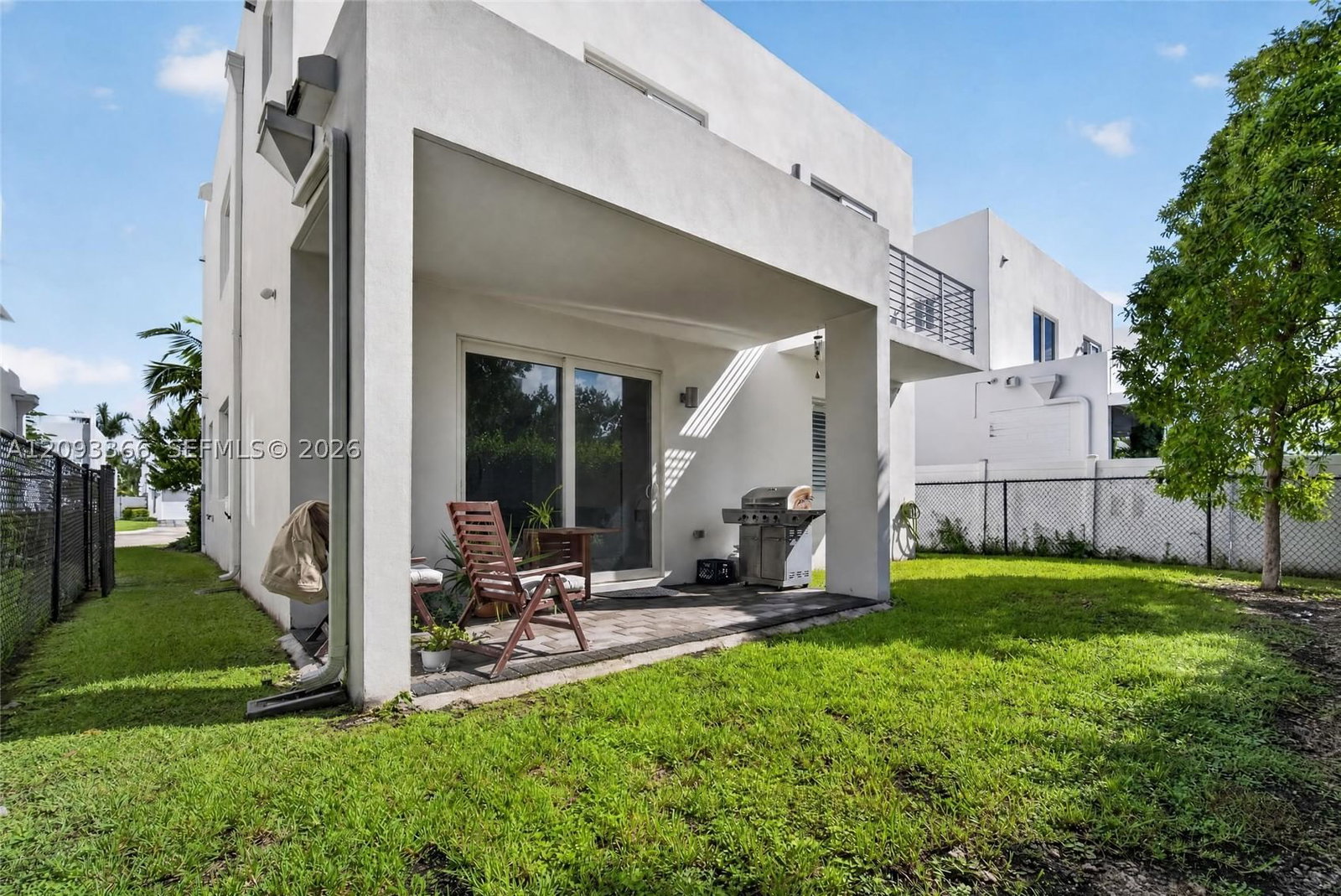 Real estate property located at 10370 67th Ter, Miami-dade, Doral Palms South, Doral, FL