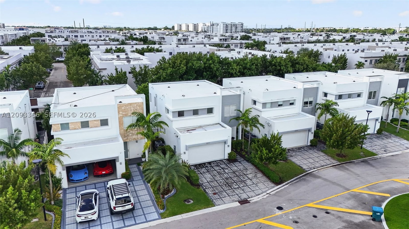 Real estate property located at 10370 67th Ter, Miami-dade, Doral Palms South, Doral, FL