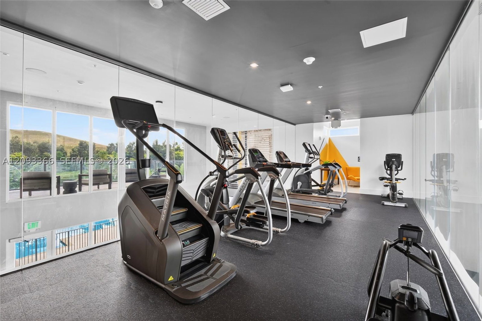 Real estate property located at 10370 67th Ter, Miami-dade, Doral Palms South, Doral, FL