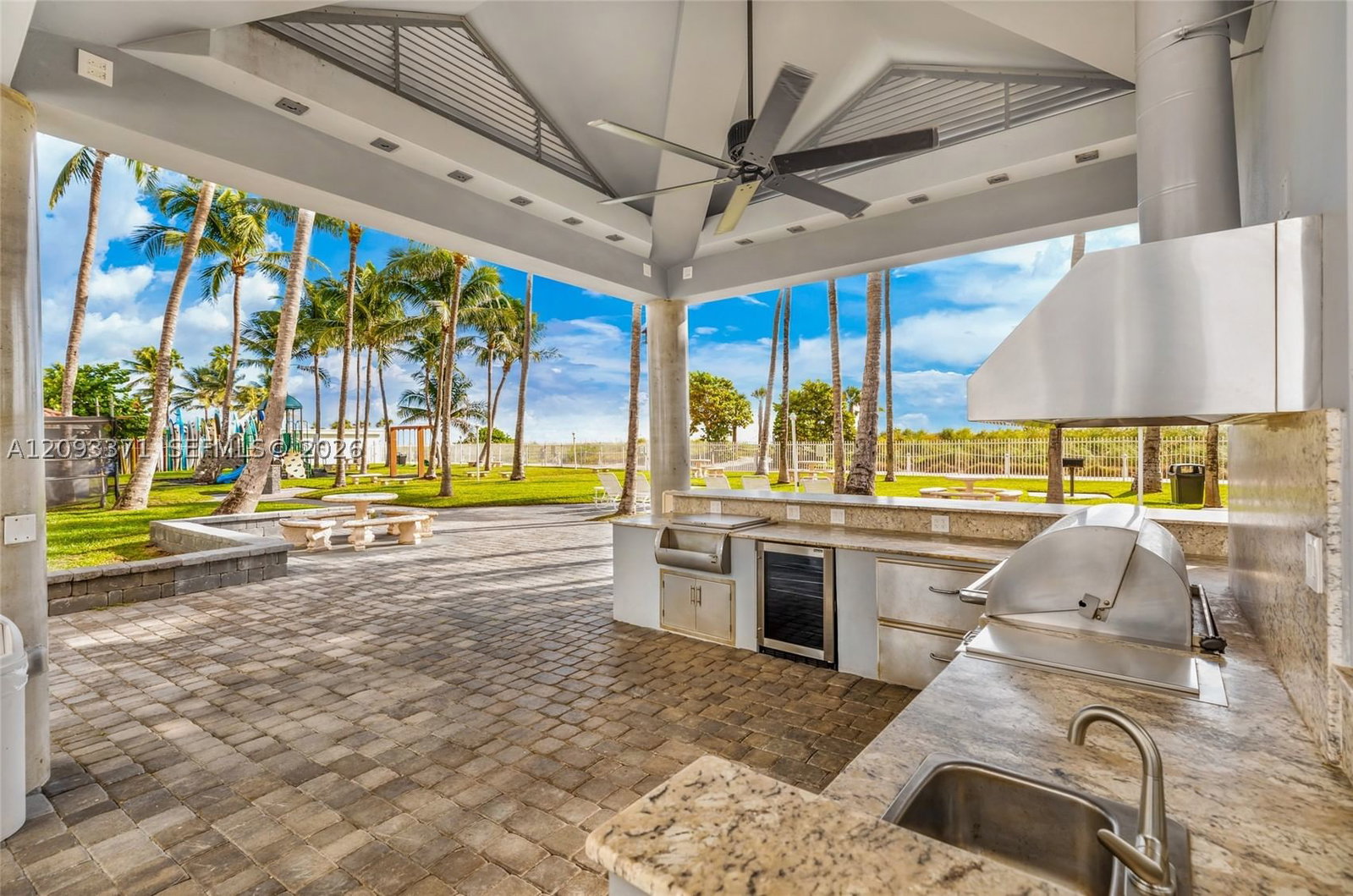 Real estate property located at 6301 Collins Ave #2107, Miami-dade, La Gorce Palace Condo, Miami Beach, FL