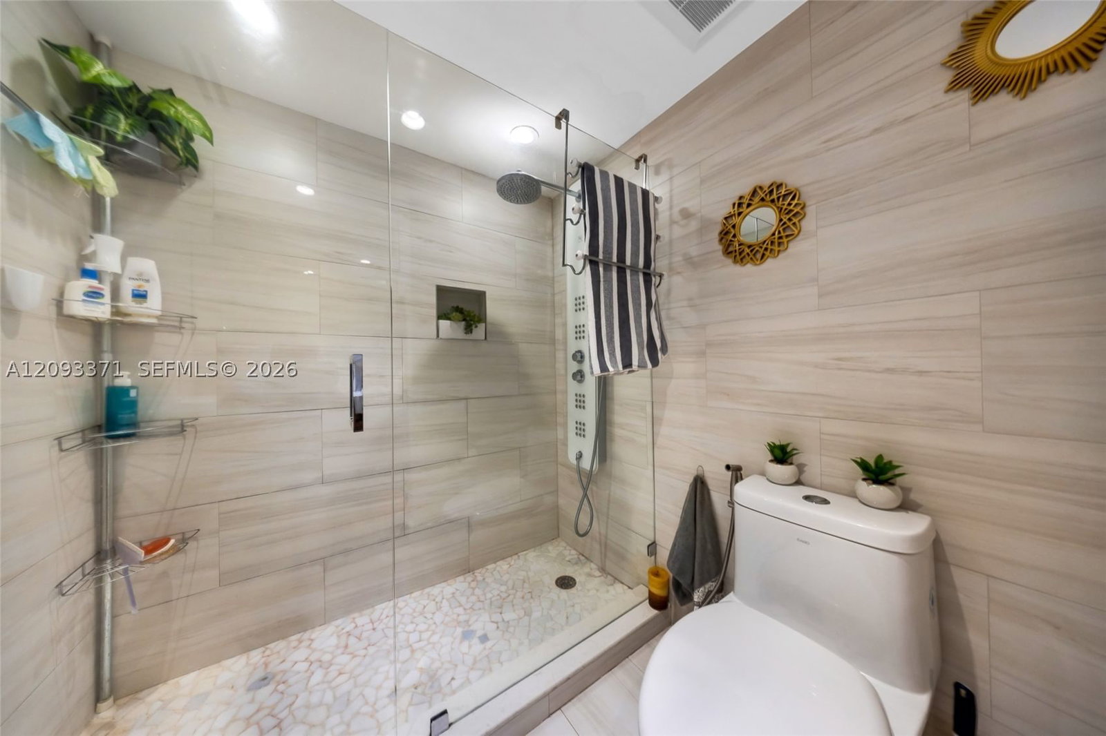 Real estate property located at 6301 Collins Ave #2107, Miami-dade, La Gorce Palace Condo, Miami Beach, FL