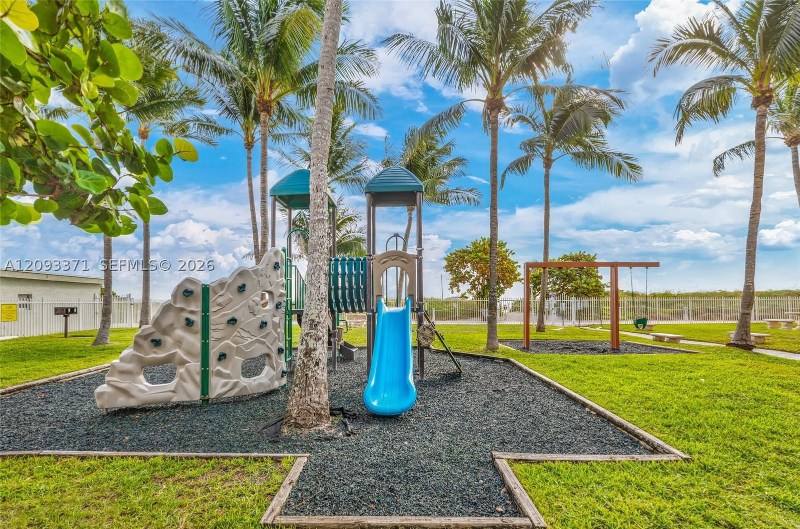Real estate property located at 6301 Collins Ave #2107, Miami-dade, La Gorce Palace Condo, Miami Beach, FL