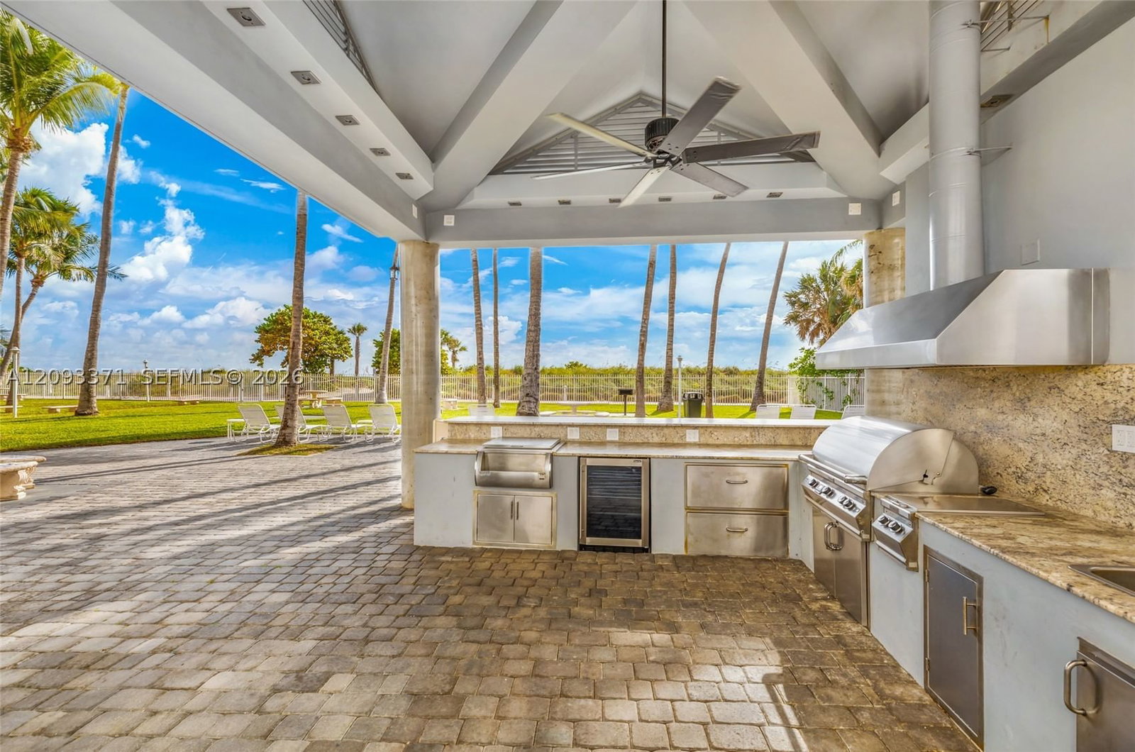 Real estate property located at 6301 Collins Ave #2107, Miami-dade, La Gorce Palace Condo, Miami Beach, FL