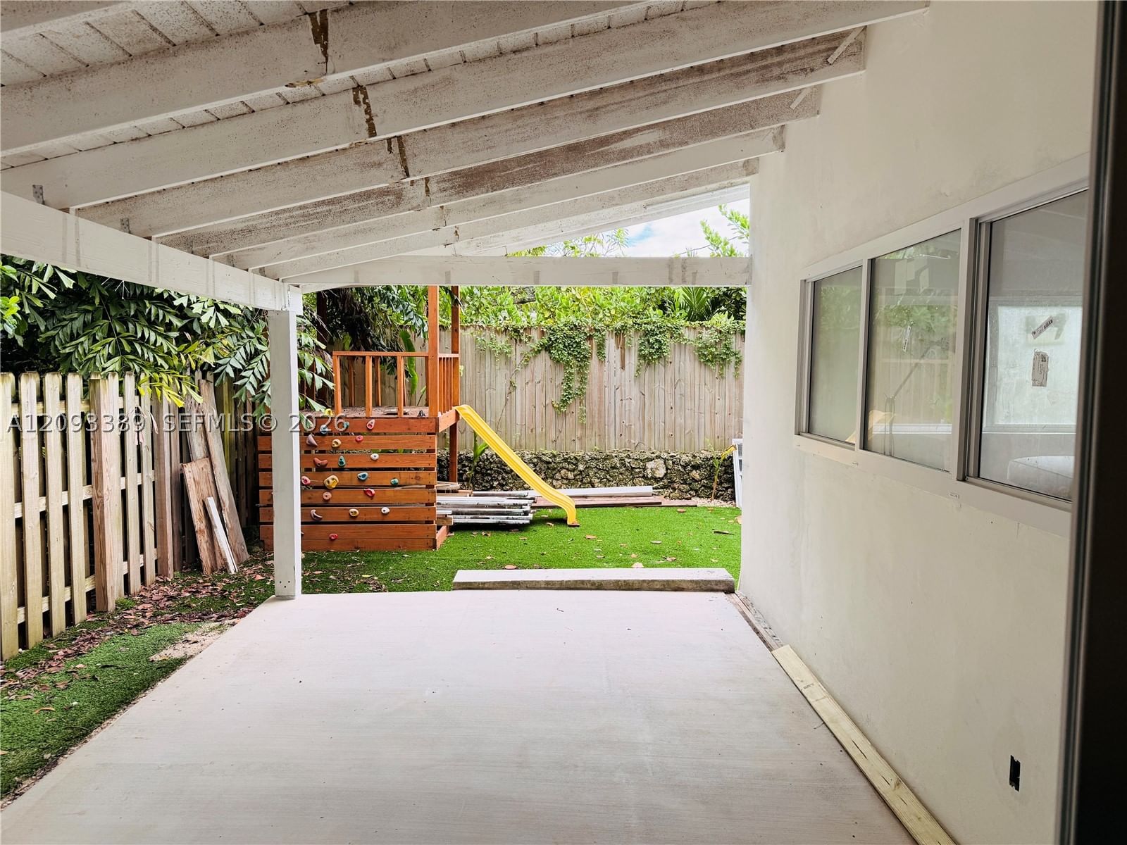 Real estate property located at 3841 Kumquat Ave, Miami-dade, Douglas Circle, Miami, FL