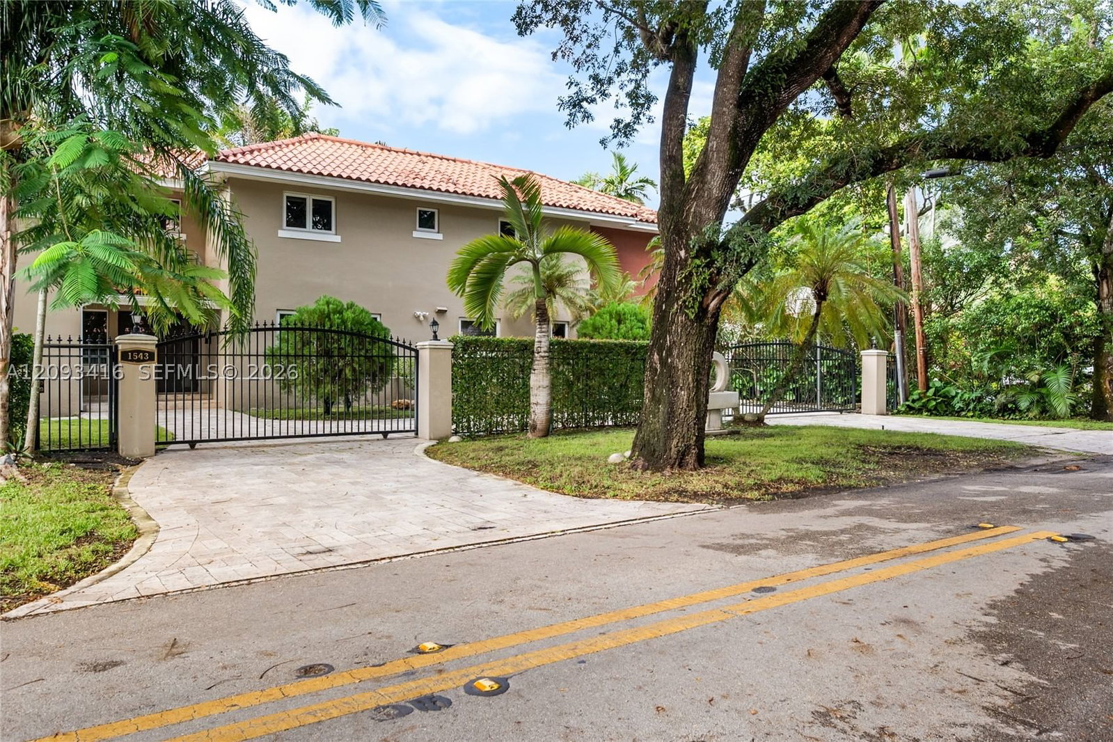 Real estate property located at 1543 Dorado Ave, Miami-dade, C Gab Country Club Sec 5, Coral Gables, FL