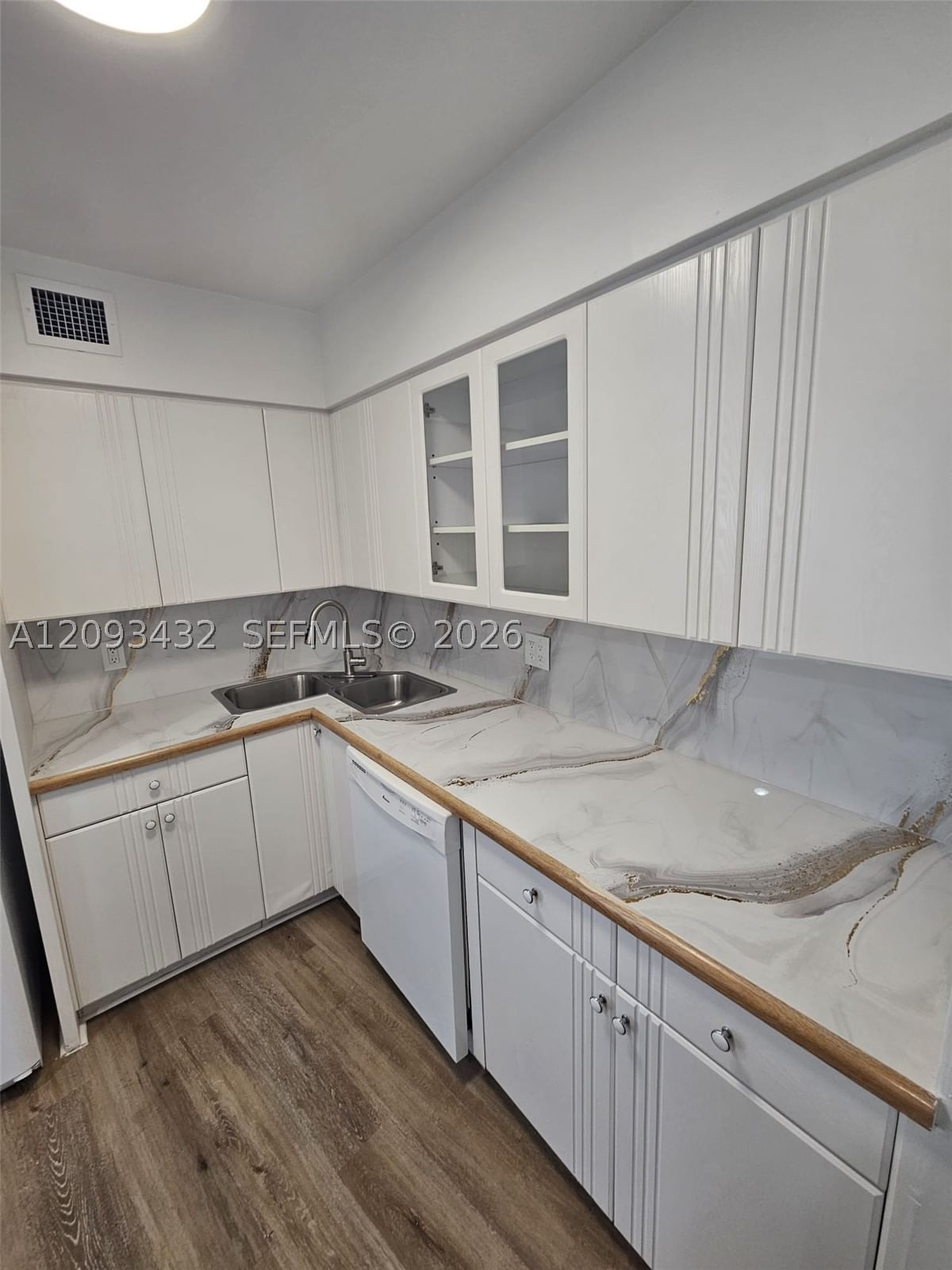 Real estate property located at 900 Bay Dr #721, Miami-dade, King Cole Condo, Miami Beach, FL