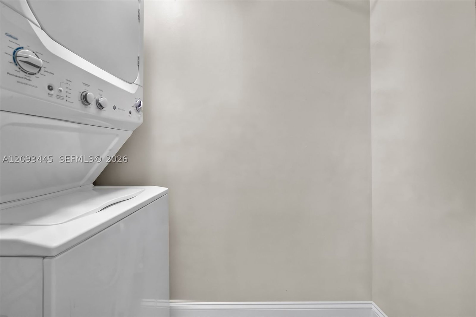 Real estate property located at 16699 Collins Ave #3010, Miami-dade, La Perla Condo, Sunny Isles Beach, FL