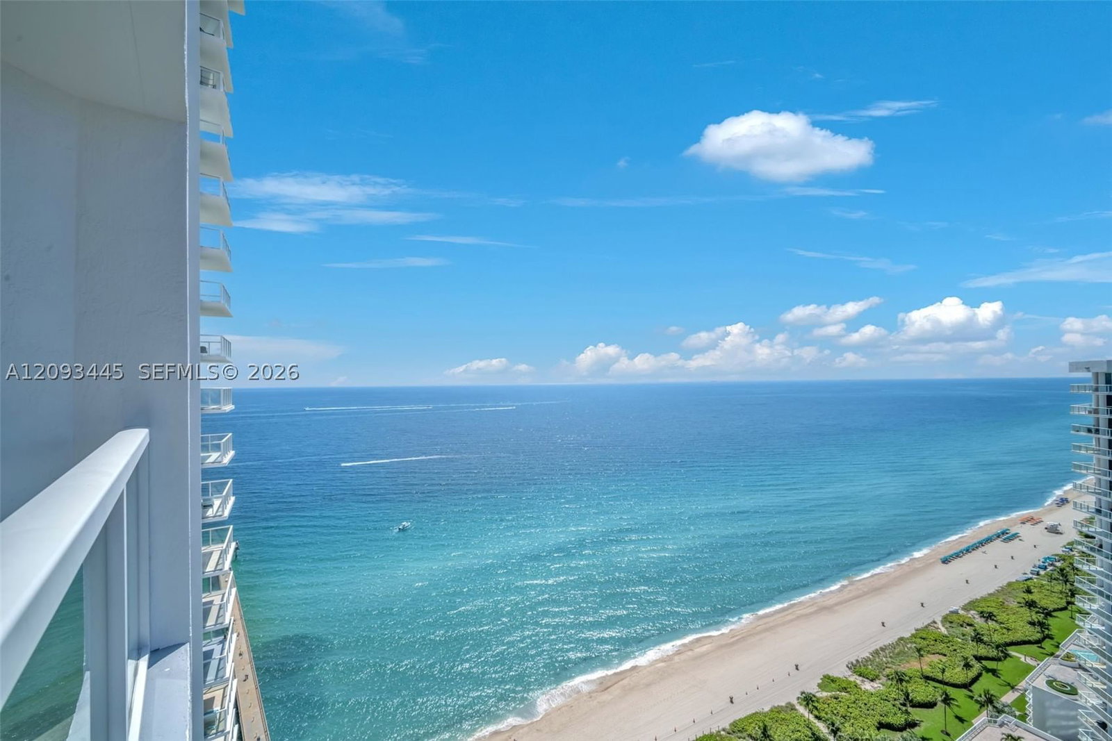 Real estate property located at 16699 Collins Ave #3010, Miami-dade, La Perla Condo, Sunny Isles Beach, FL