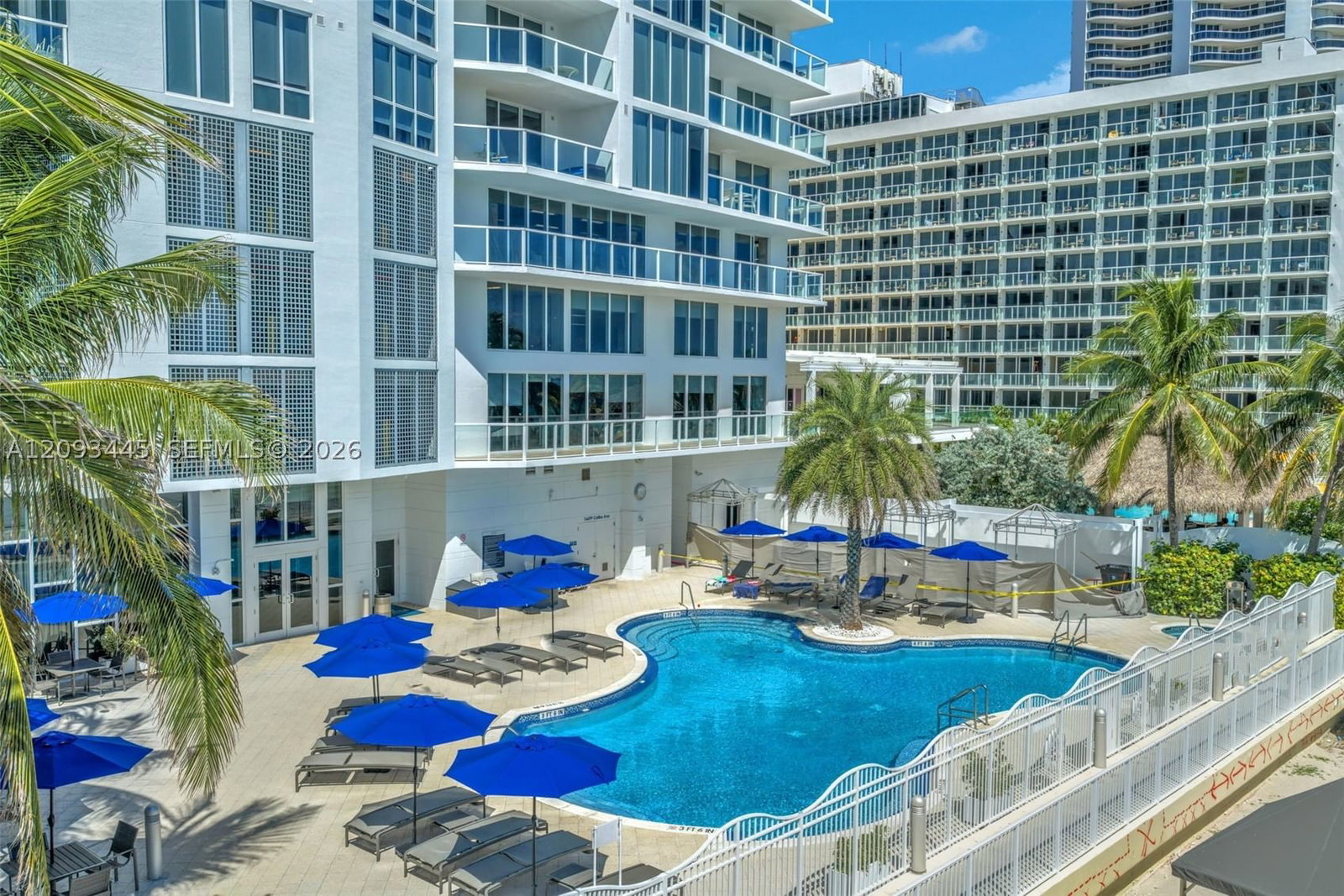 Real estate property located at 16699 Collins Ave #3010, Miami-dade, La Perla Condo, Sunny Isles Beach, FL
