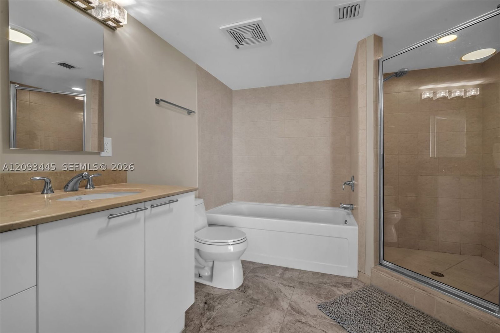 Real estate property located at 16699 Collins Ave #3010, Miami-dade, La Perla Condo, Sunny Isles Beach, FL