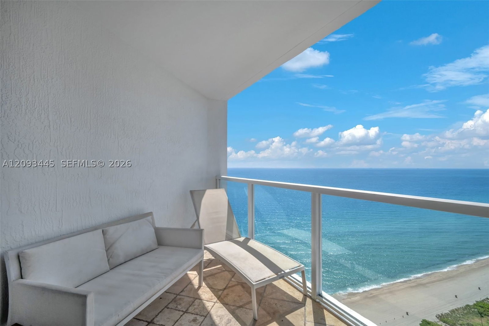 Real estate property located at 16699 Collins Ave #3010, Miami-dade, La Perla Condo, Sunny Isles Beach, FL