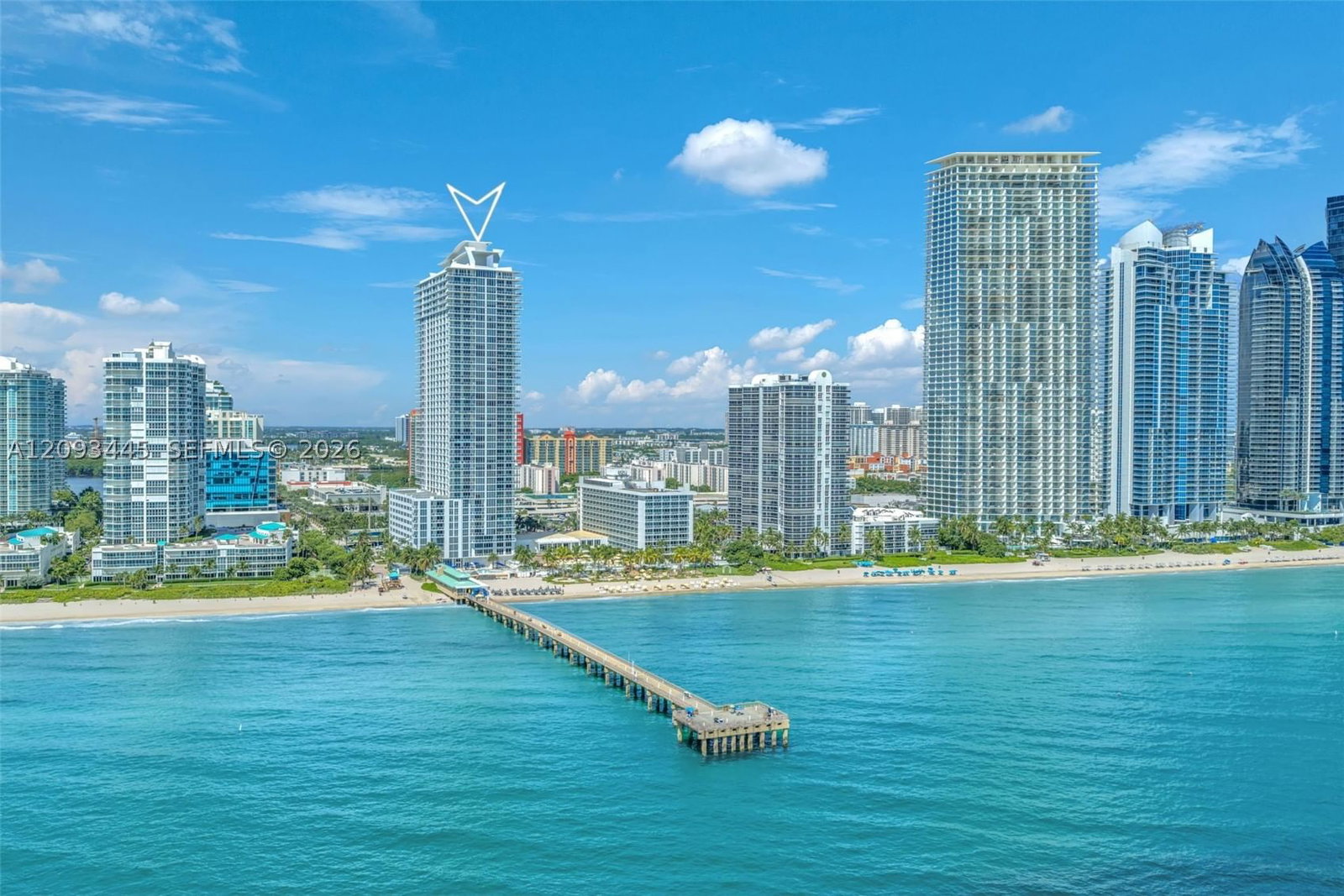Real estate property located at 16699 Collins Ave #3010, Miami-dade, La Perla Condo, Sunny Isles Beach, FL