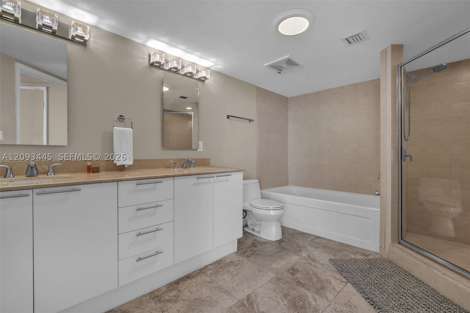Real estate property located at 16699 Collins Ave #3010, Miami-dade, La Perla Condo, Sunny Isles Beach, FL