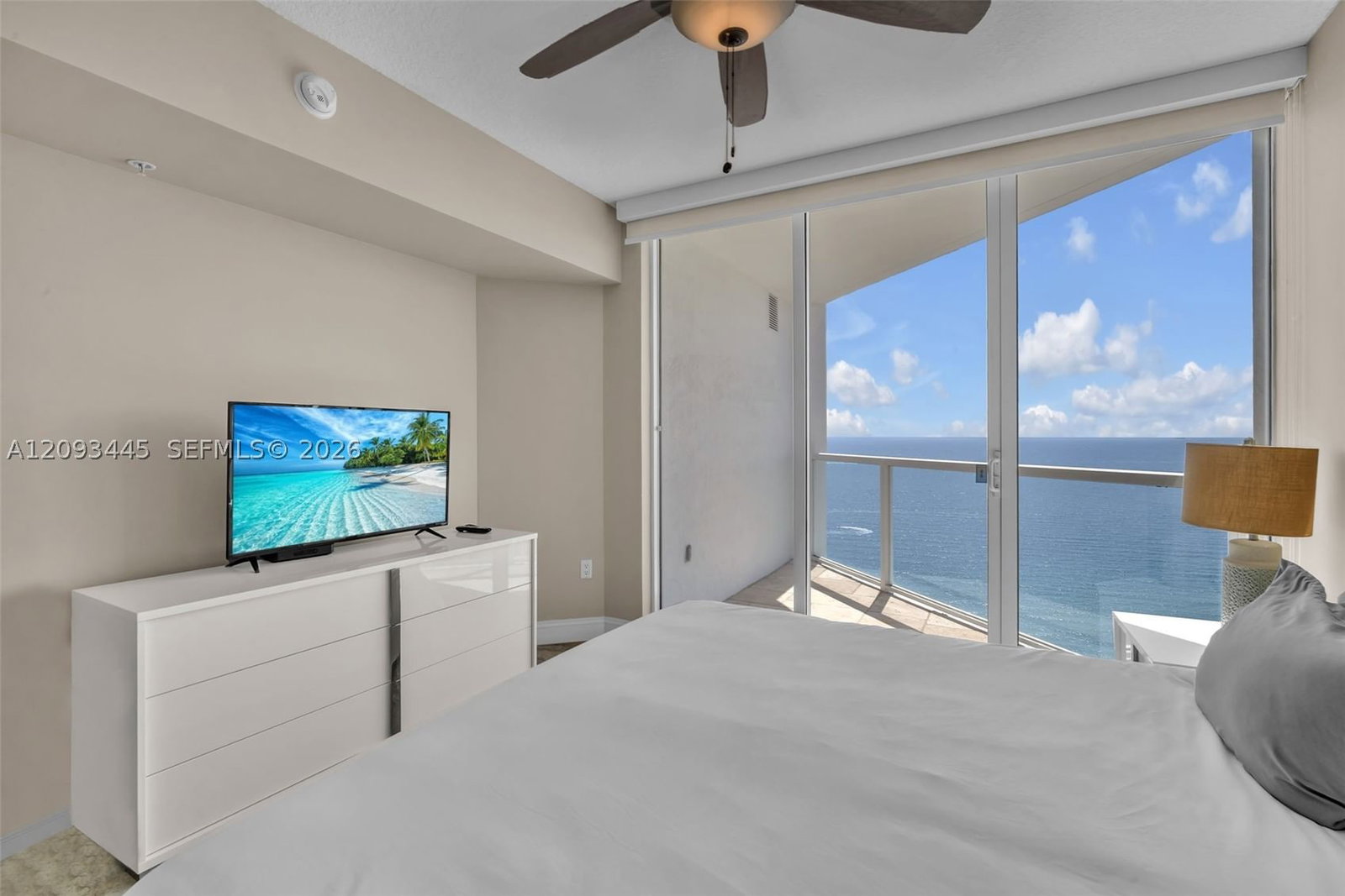 Real estate property located at 16699 Collins Ave #3010, Miami-dade, La Perla Condo, Sunny Isles Beach, FL