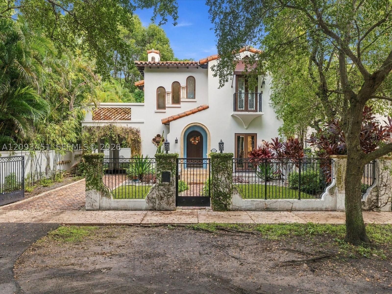Real estate property located at 421 Sarto Ave, Miami-dade, Coral Gables Country Club, Coral Gables, FL